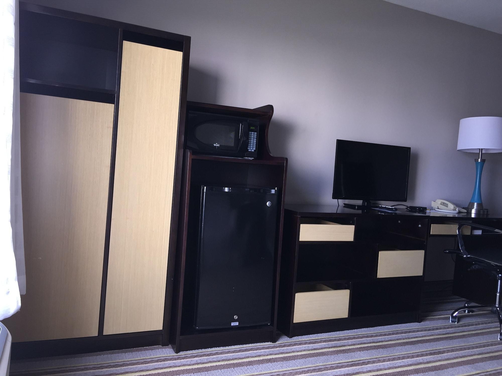 Delavan Inn And Suites Kültér fotó