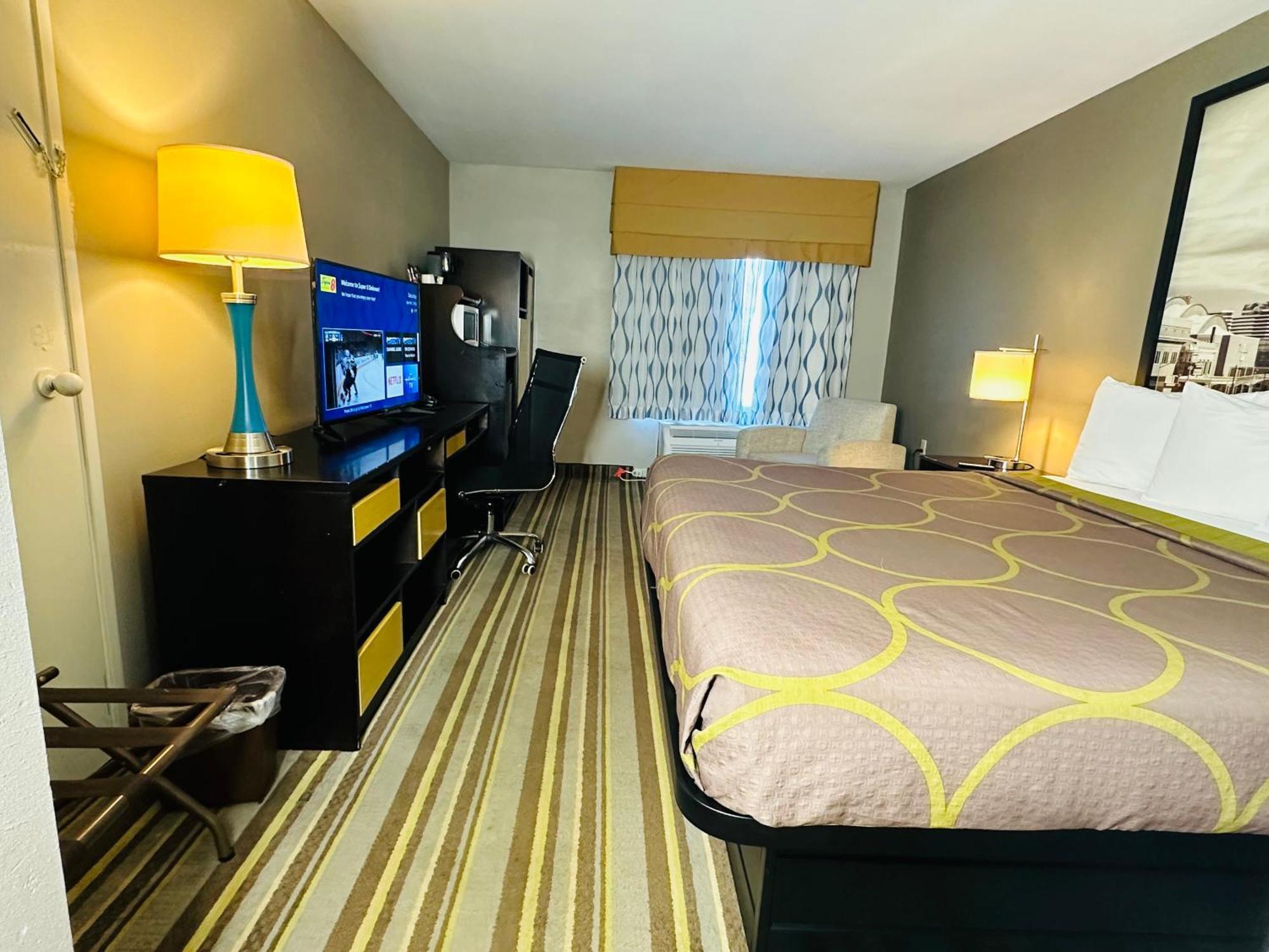 Delavan Inn And Suites Kültér fotó